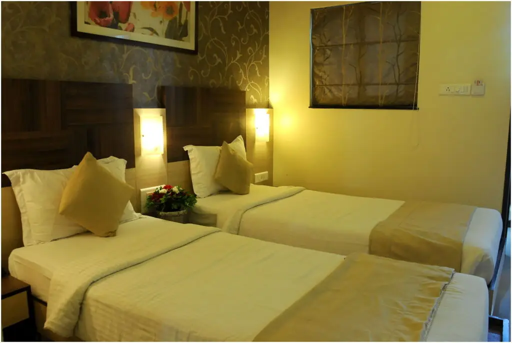Пуна: Hotel Madhav International