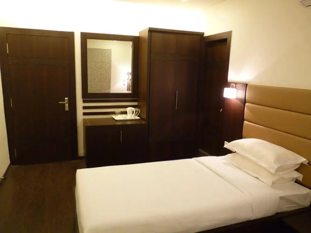 Колката: Relax Inn