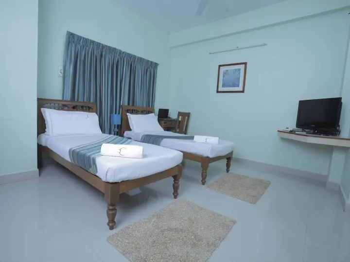 Ченнаи: FabExpress Crescent Inn