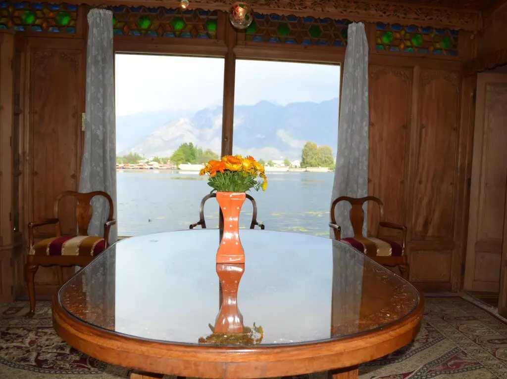 Шринагар: Peacock Houseboats