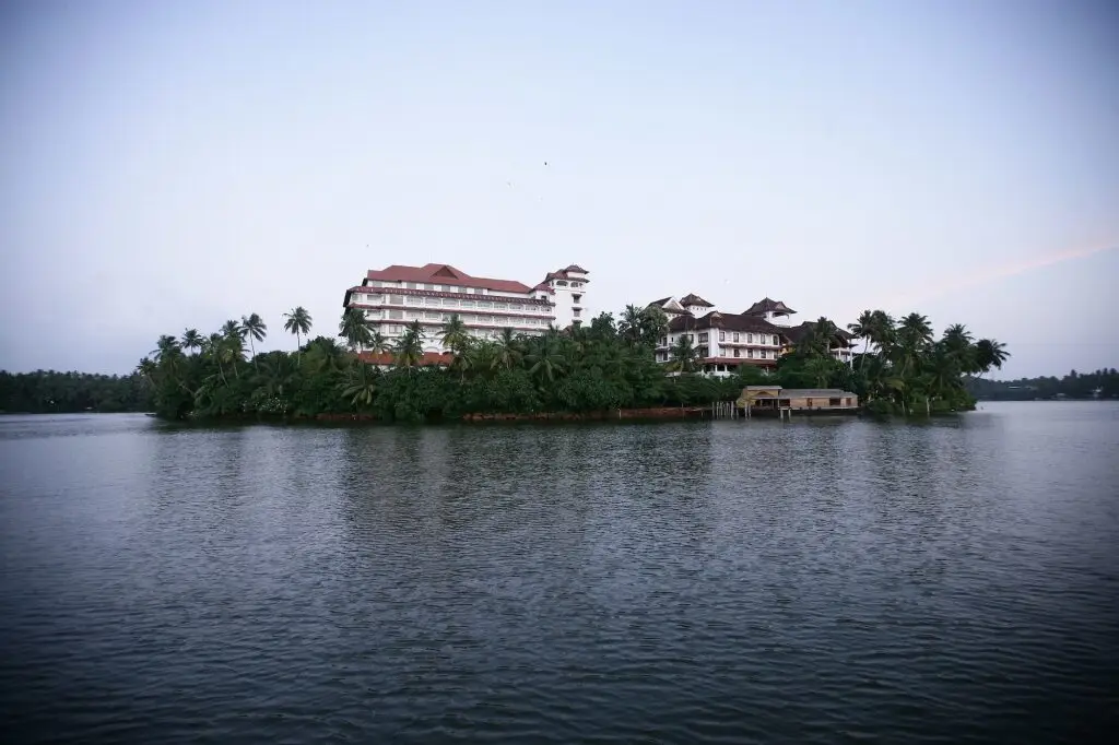 The Leela Ashtamudi, A Raviz Hotel — фото 1