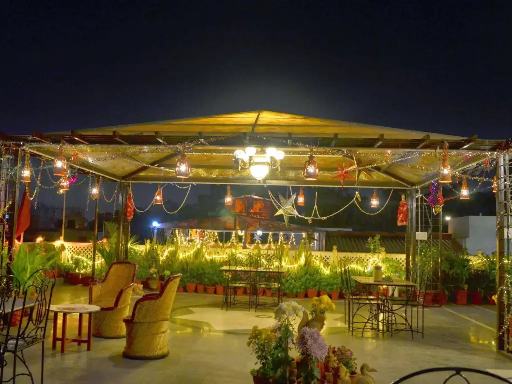carousel image 4