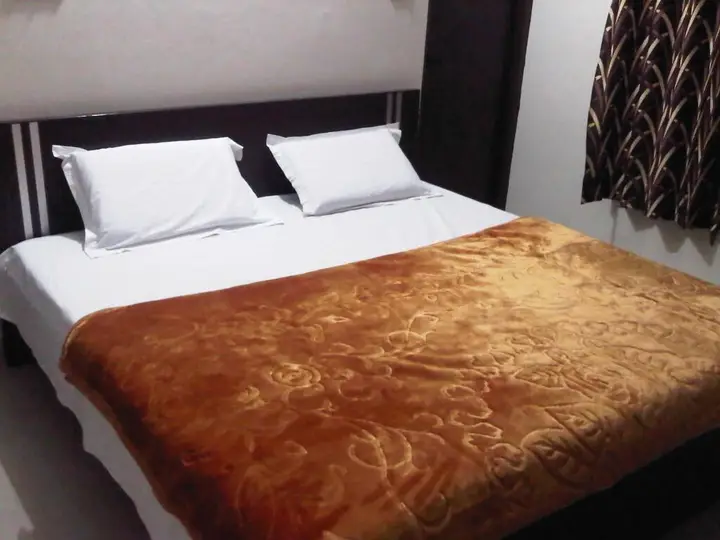 Наинитал: Hotel Meadows