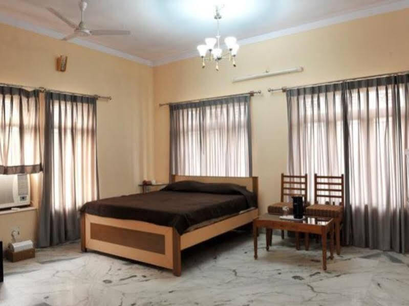 Джодхпур: Basant Inn