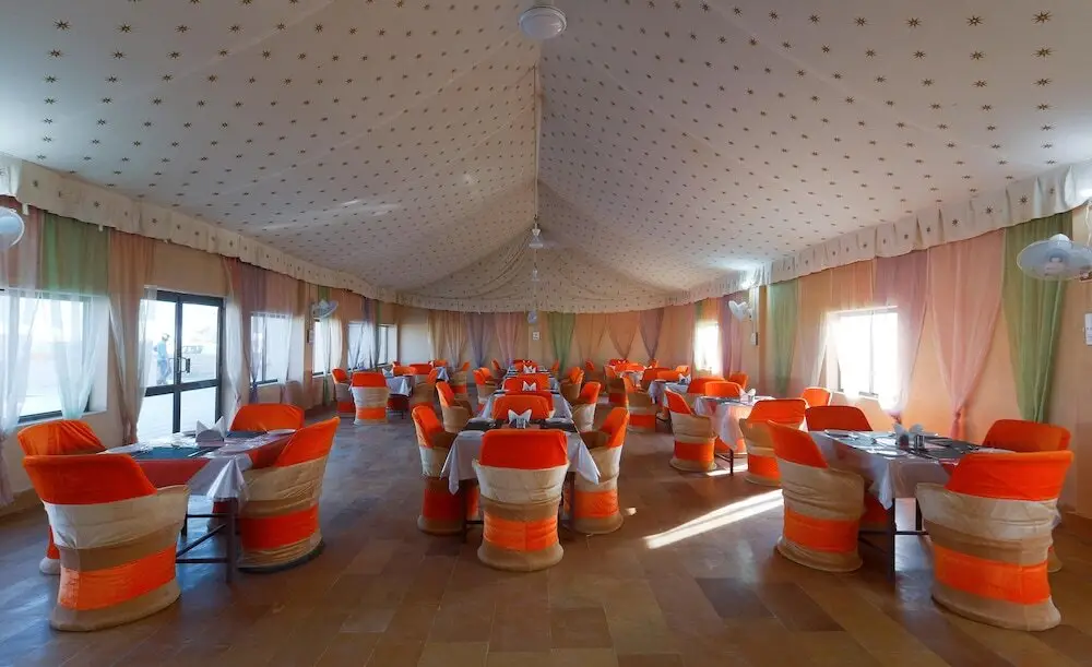 Каной: Camp e Khas