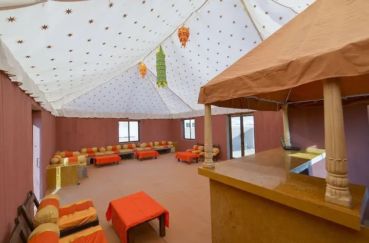 Каной: Camp e Khas