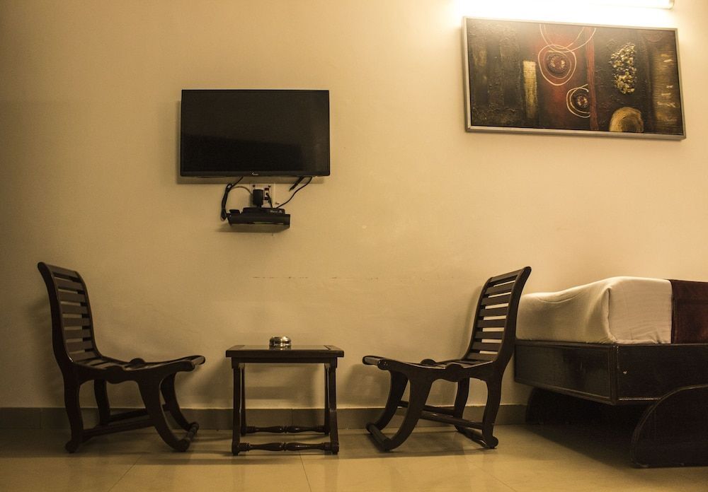 Варанаси: Hotel Atithi Satkaar