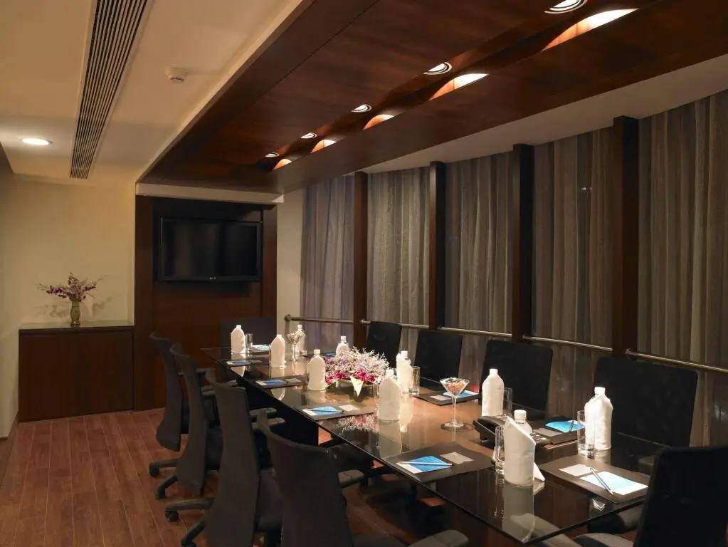 Бангалор: BluPetal - A Business Hotel