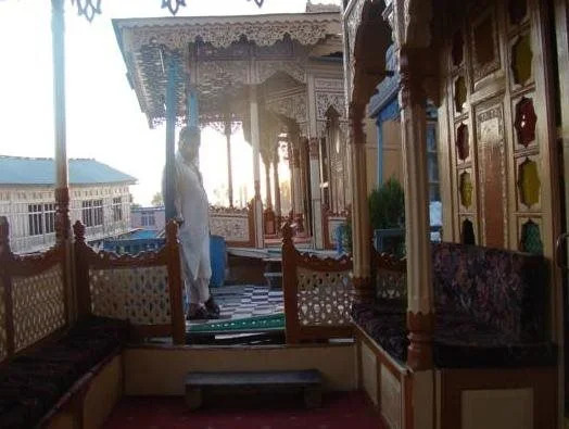 Шринагар: Mandalay Houseboats