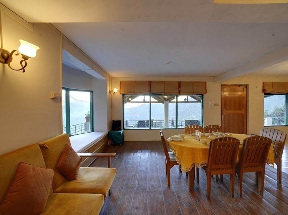 Наинитал: V Resorts Ramgarh Cottage
