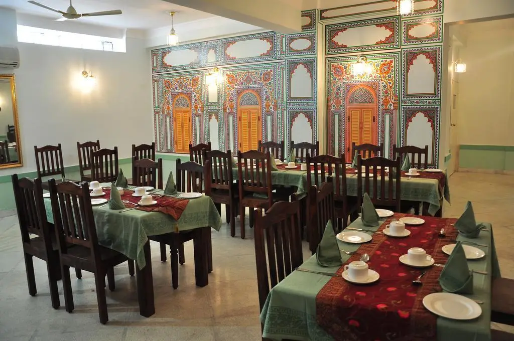 Джайпур: Rani Mahal Hotel