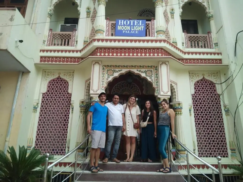 Джайпур: Hotel Moon Light Palace Jaipur