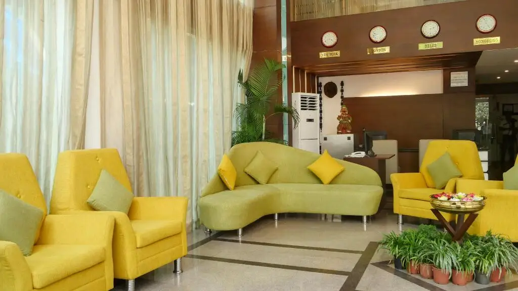 Мангалур: Srinivas Saffron Hotel