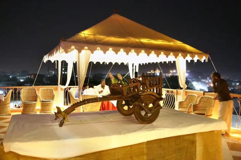 carousel image 3