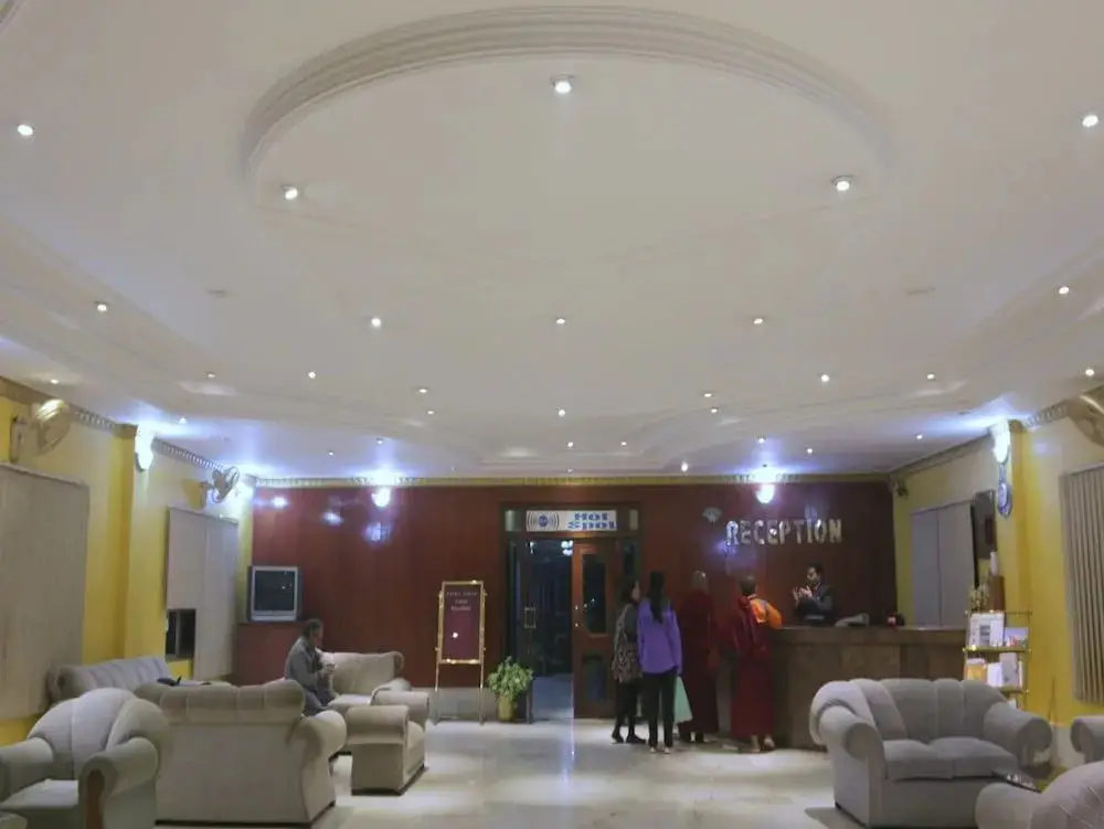 Бодх-Гая: Hotel Tokyo Vihar