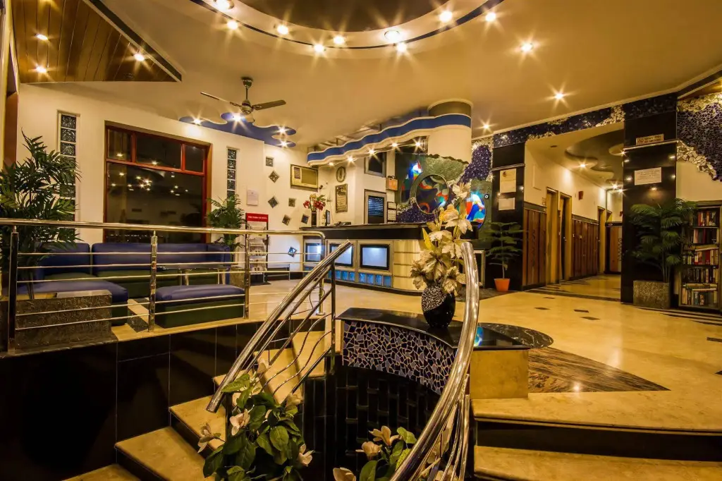 Нью-Дели: The Sun Court Hotel Yatri