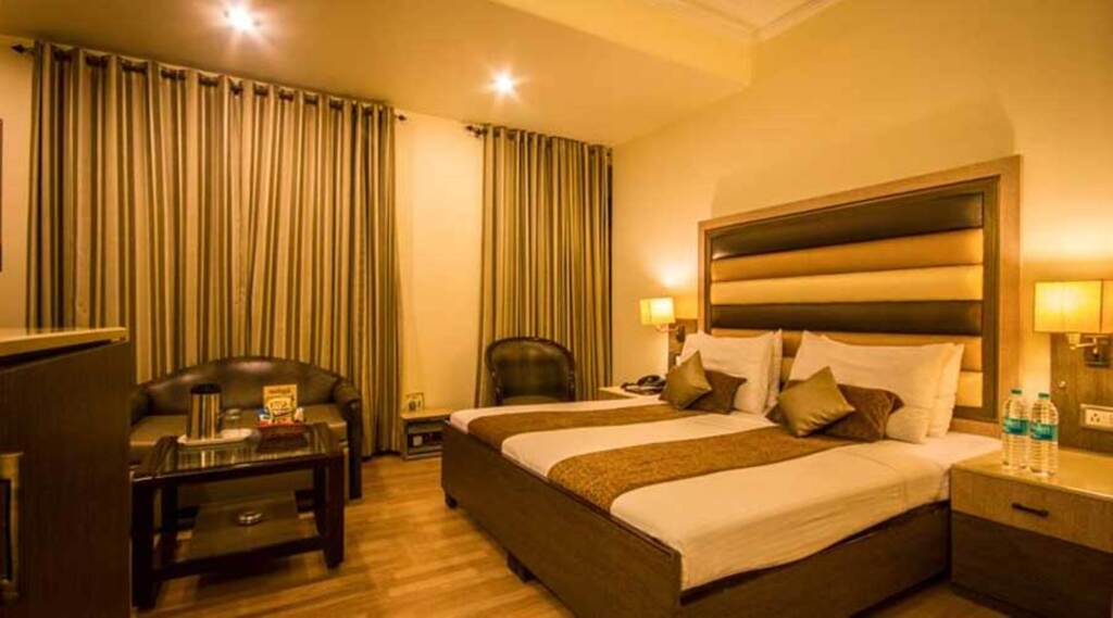 Нью-Дели: The Sun Court Hotel Yatri