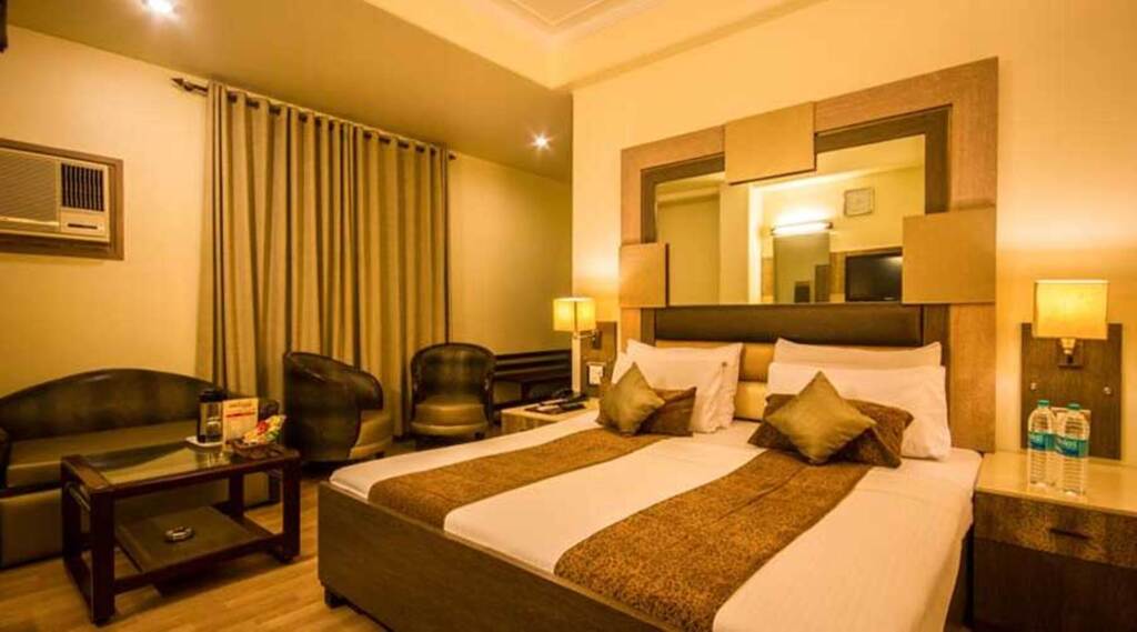 Нью-Дели: The Sun Court Hotel Yatri