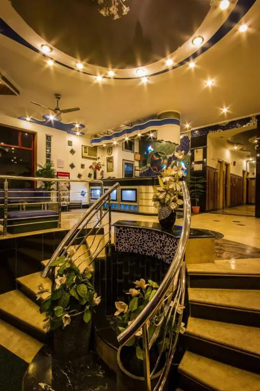 Нью-Дели: The Sun Court Hotel Yatri