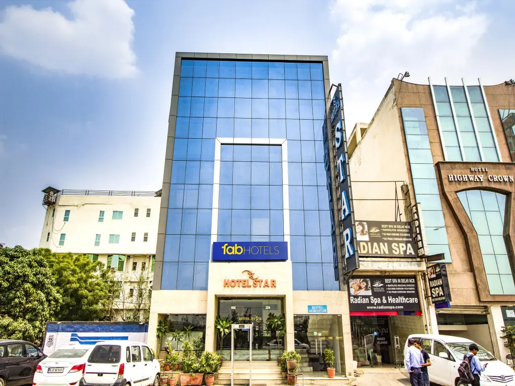 Нью-Дели: FabHotel Star Delhi Airport