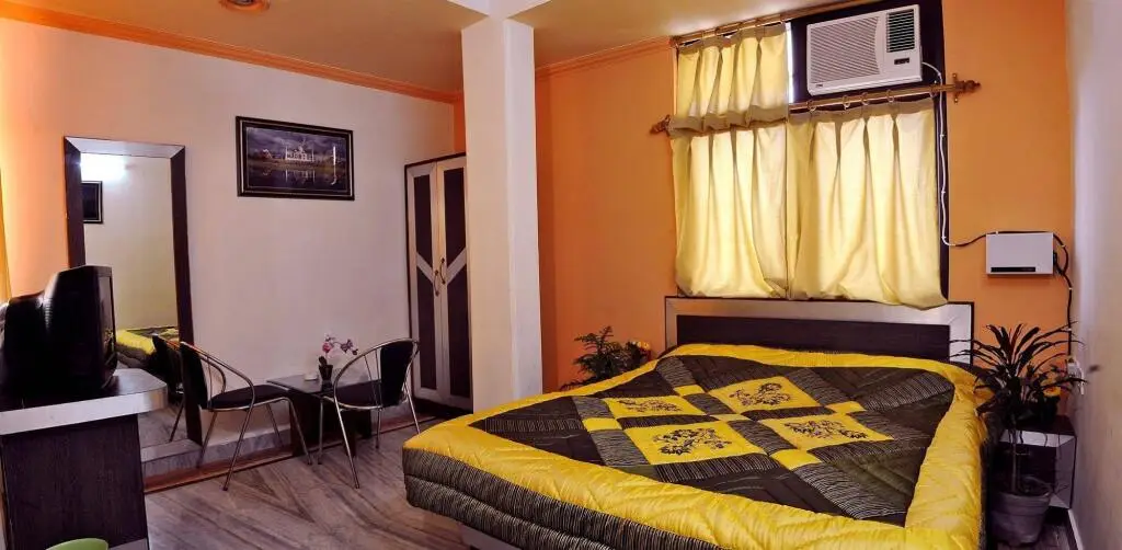 Агра: FabHotel Alpine