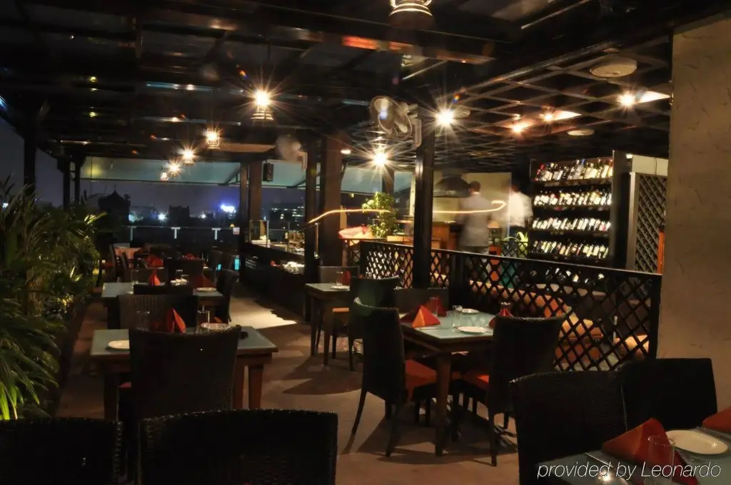 Пуна: The Central Park Hotel