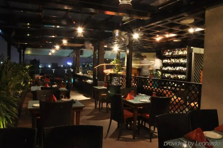 Пуна: The Central Park Hotel