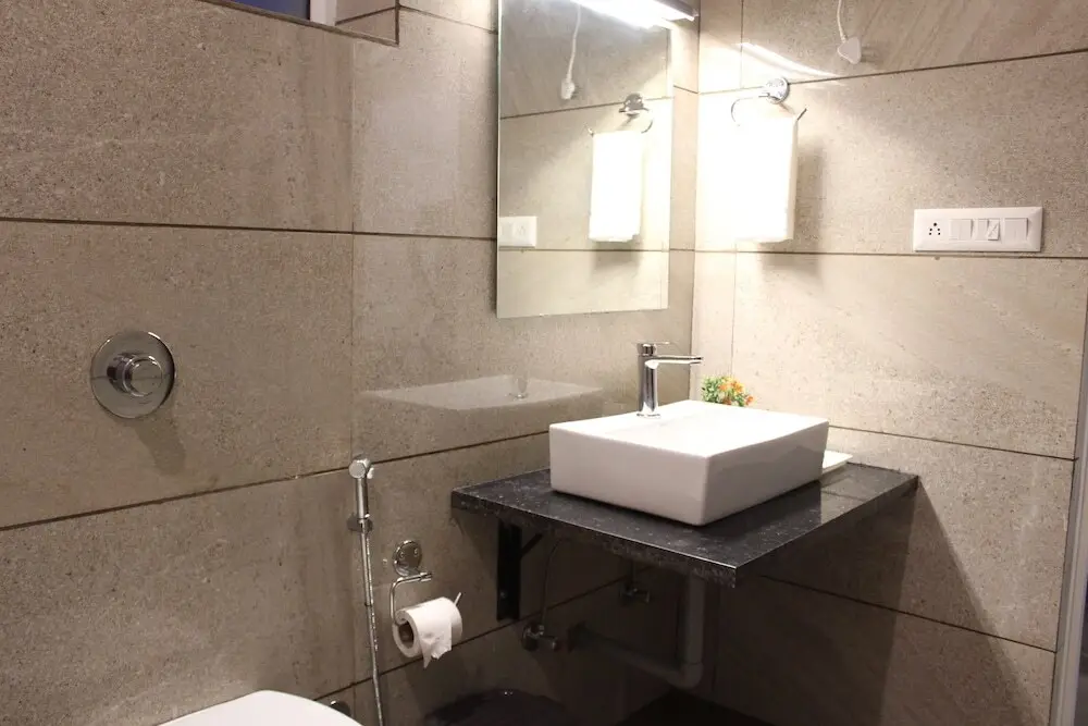 Dharuhera: Hotel Sai
