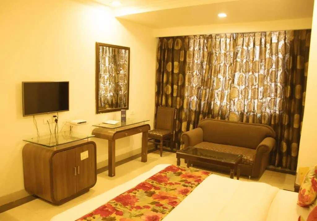 Амритсар: Aay Kay Hotel