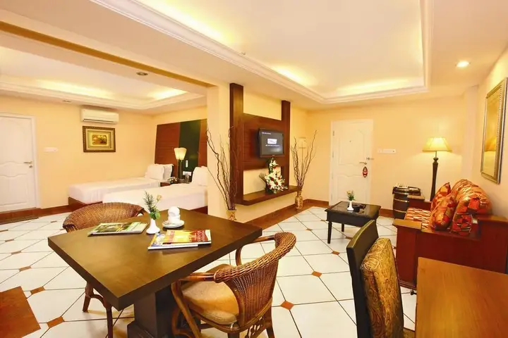 Эрамаллур: Emarald Hotel Cochin