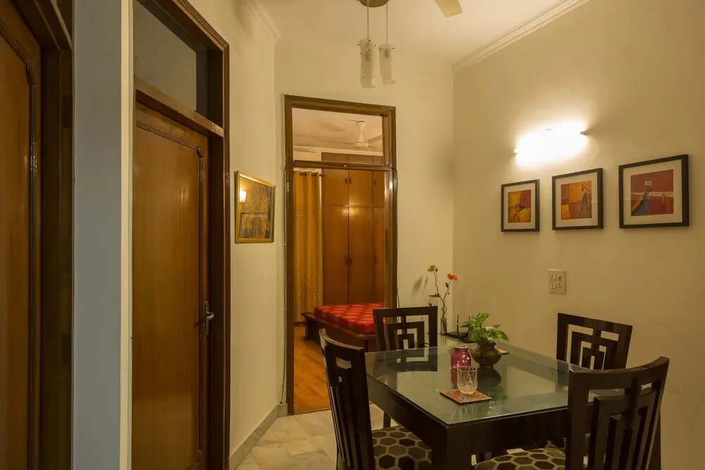 Нью-Дели: Woodpecker - 2 Bedroom Service Apartment