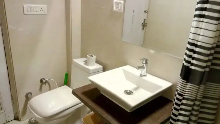Нью-Дели: Woodpecker - 2 Bedroom Service Apartment