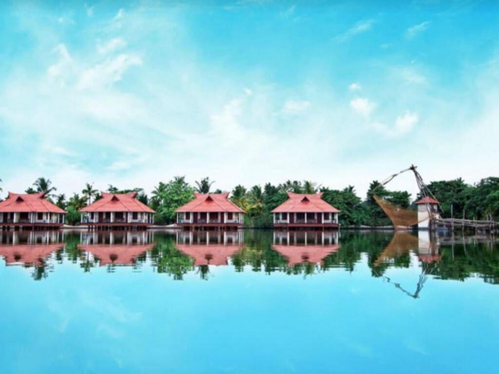 Sterling Lake Palace Alleppey — фото 1