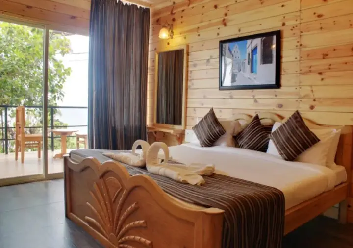 Вагатор: Aryans Resort