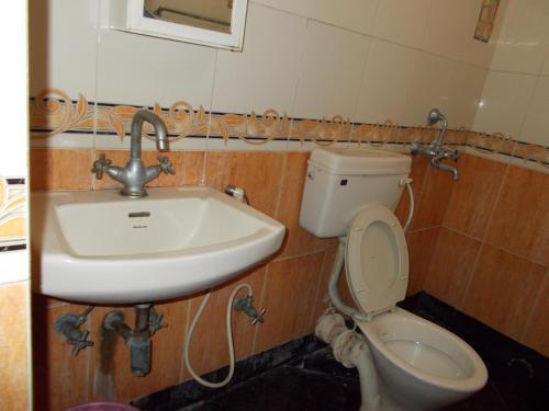 Колката: Mirchi Bite Service Apartment