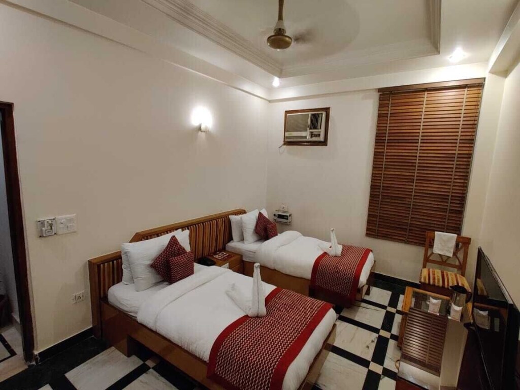 Нью-Дели: Hotel Singh International