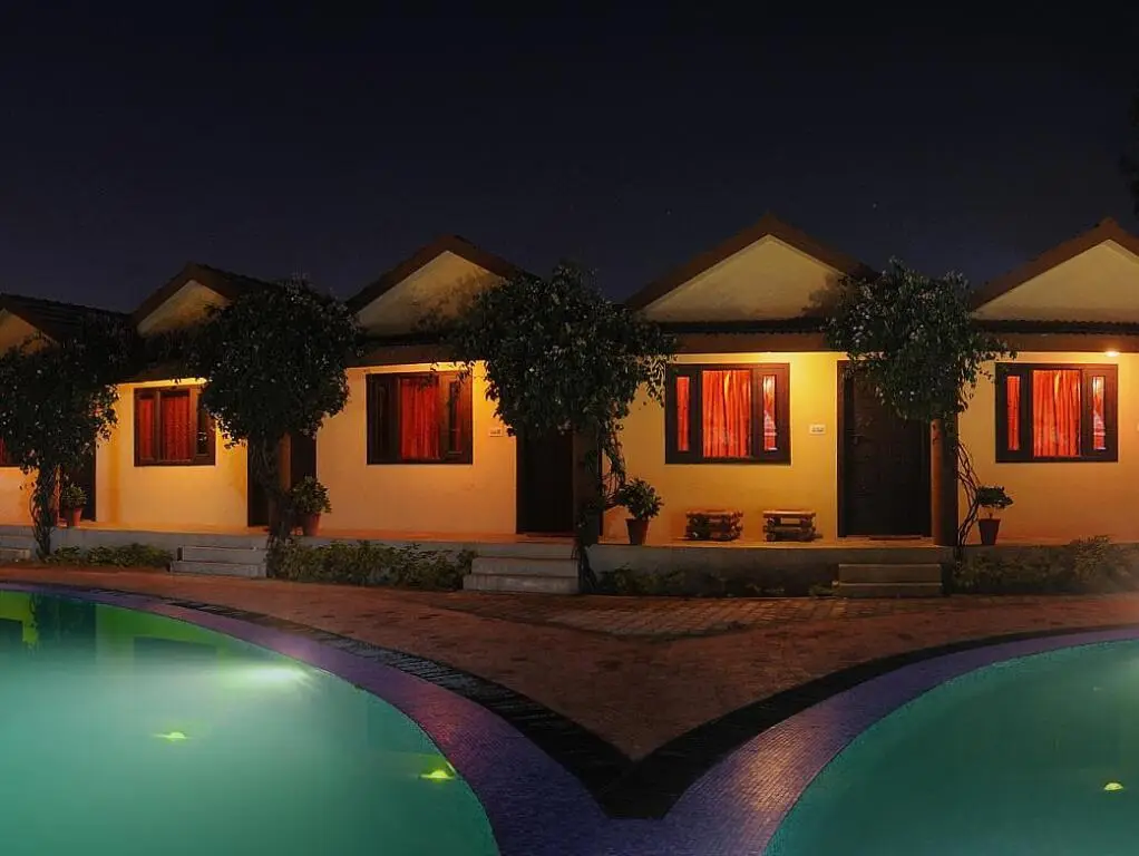 Джайпур: Kanchan Kesari Village Resort
