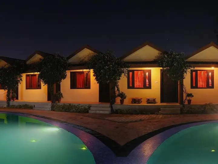 Джайпур: Kanchan Kesari Village Resort