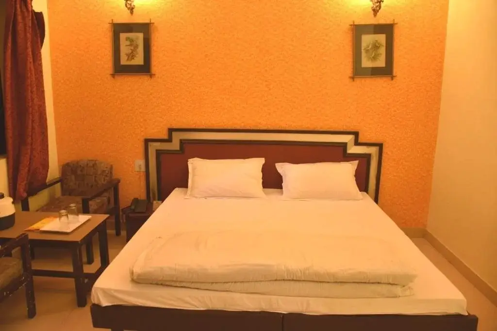 Джайпур: Kanchan Kesari Village Resort