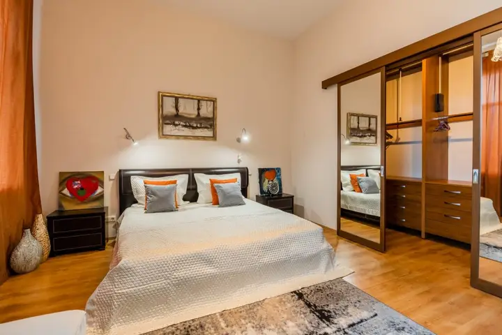Санкт-Петербург: Апартаменты Turgenev 3 bedrooms 8 persons