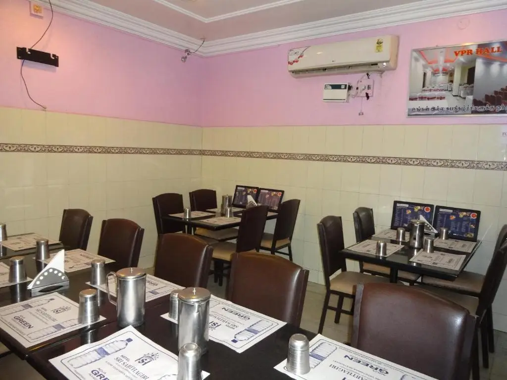 Пудучерри: Hotel Sri Sabthagiri