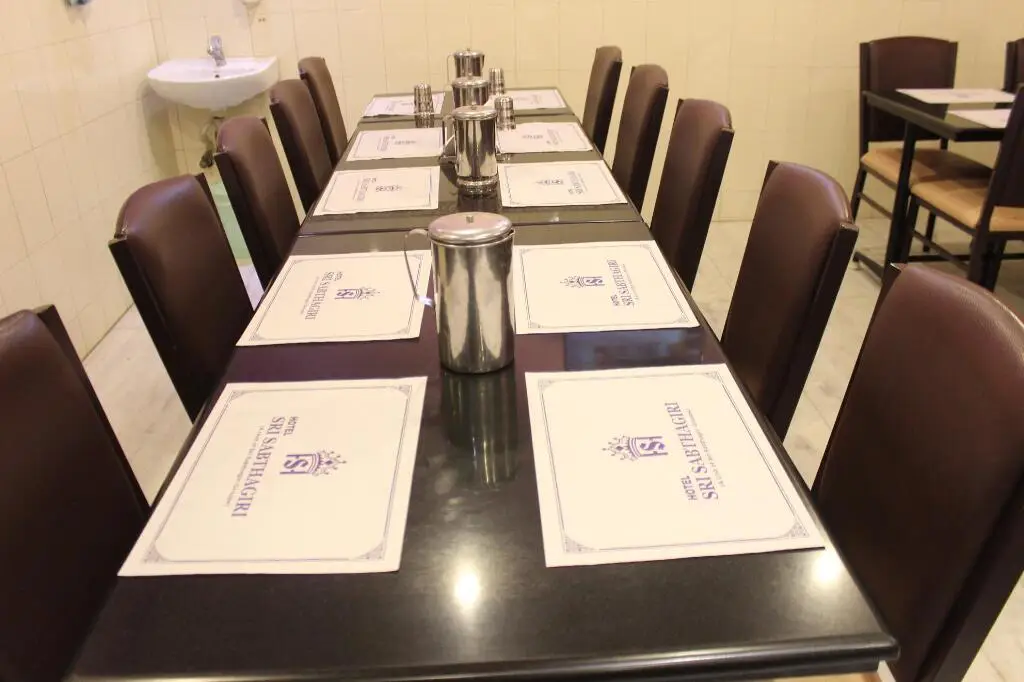 Пудучерри: Hotel Sri Sabthagiri