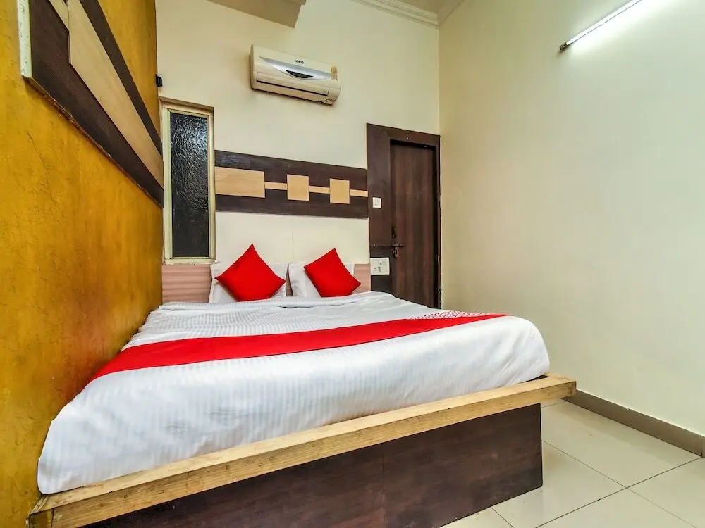 Агра: OYO 15769 Hotel Alpine Inn