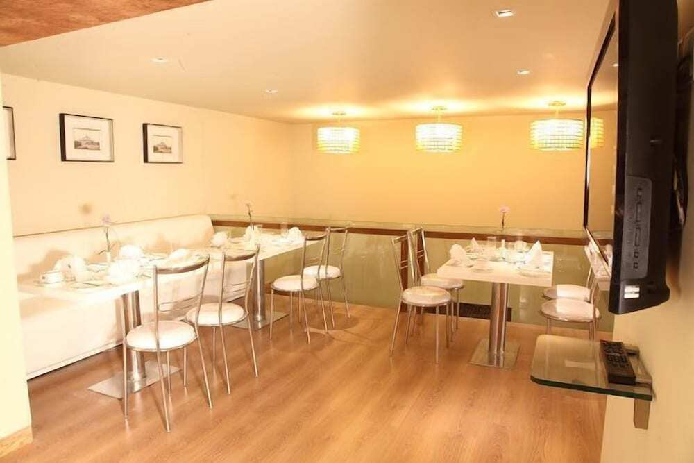 Колката: Middleton Inn
