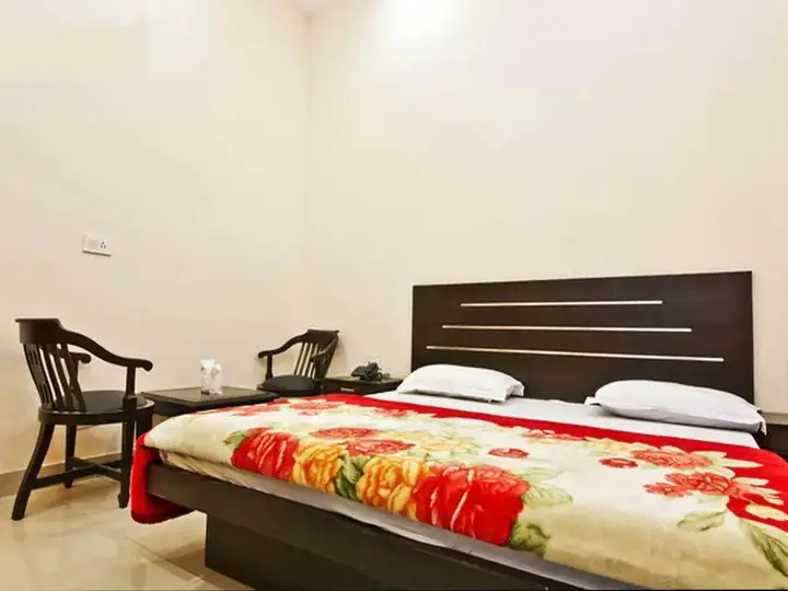 Нью-Дели: The Hospitality Home Bed & Breakfast