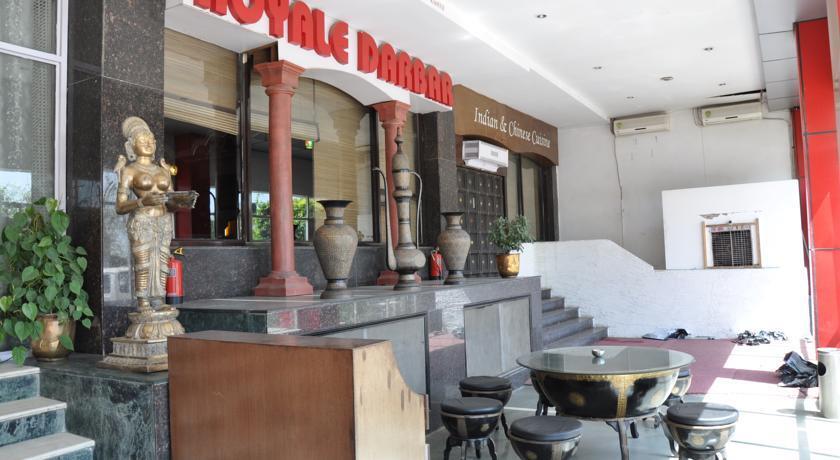 Гуруграм: Kshitij Hotel Royale
