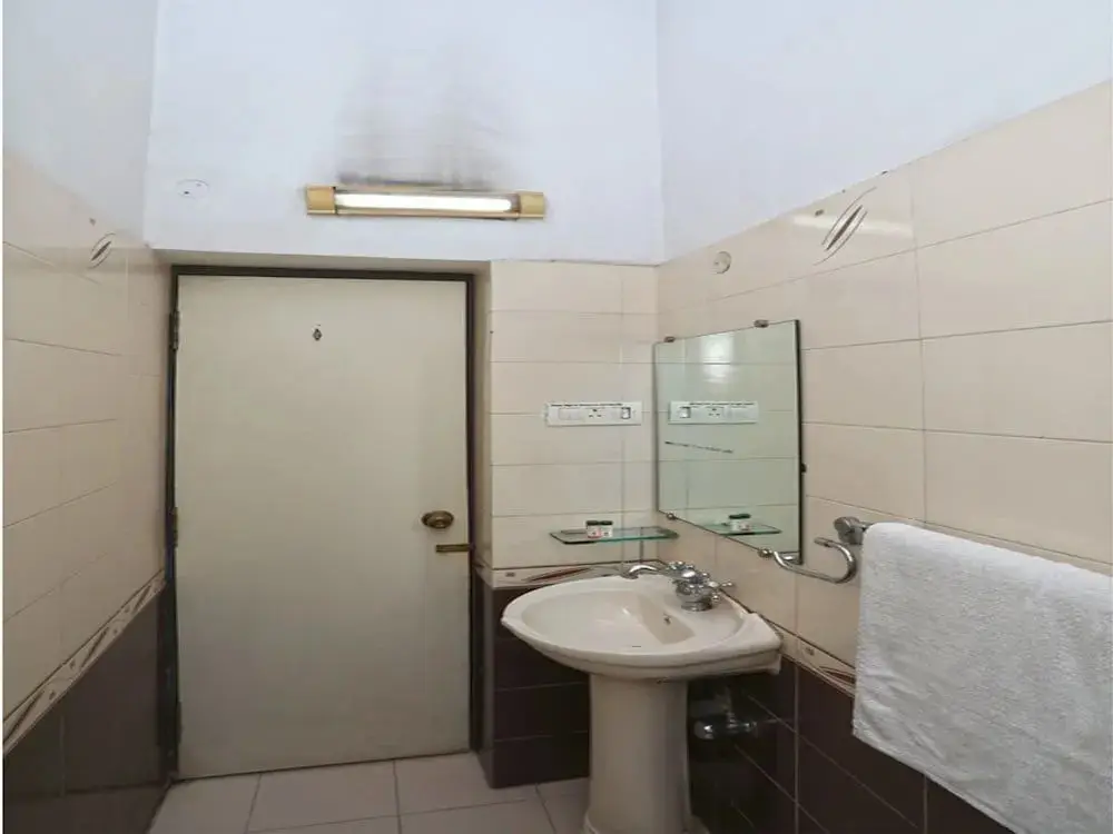 Колката: Neeranand Regency - A Pure Vegetarian Boutique Hotel