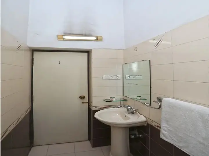 Колката: Neeranand Regency - A Pure Vegetarian Boutique Hotel