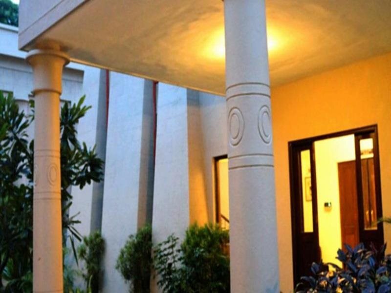 Пуна: Oxford Suites & Rooms