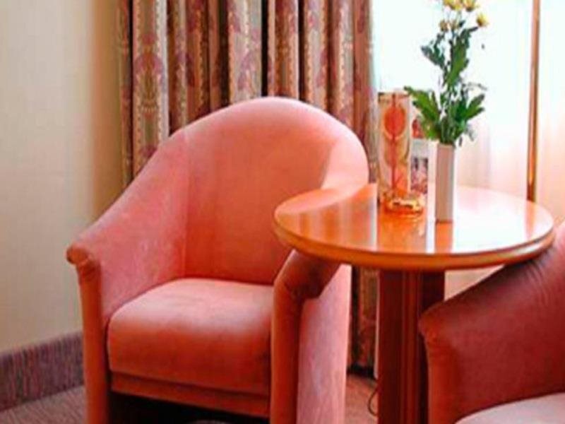 Пуна: Oxford Suites & Rooms
